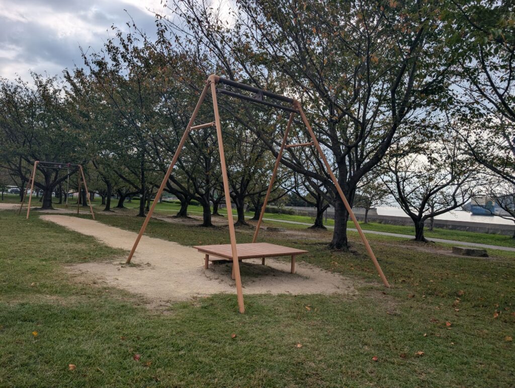 向島運動公園ターザンロープ